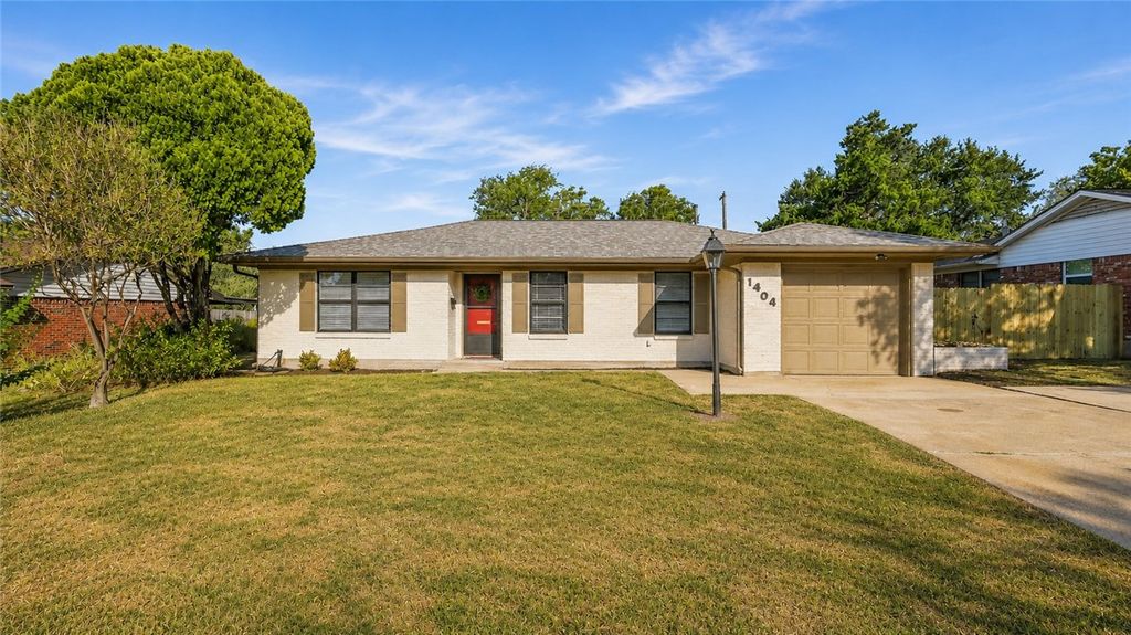 1404 Esther Boulevard, Bryan, TX 77802 — exterior
