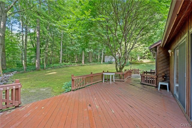 19 River Runne, Schroeppel, NY 13132