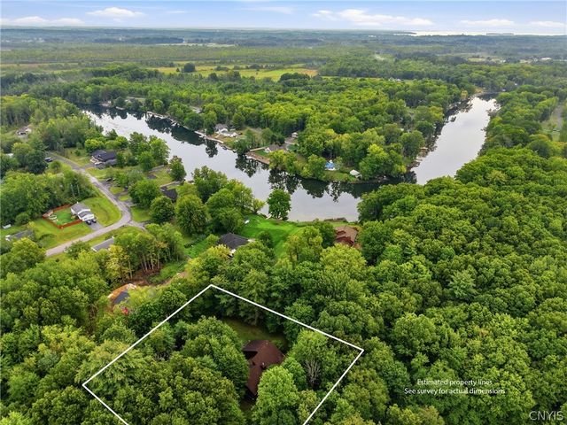 19 River Runne, Schroeppel, NY 13132