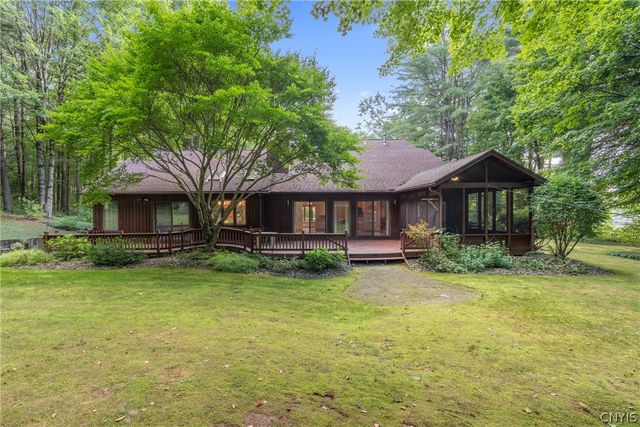 19 River Runne, Schroeppel, NY 13132