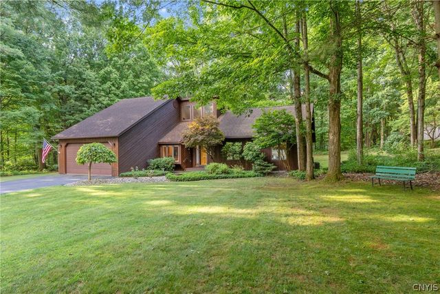 19 River Runne, Schroeppel, NY 13132