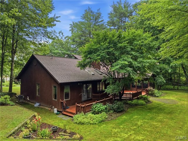 19 River Runne, Schroeppel, NY 13132