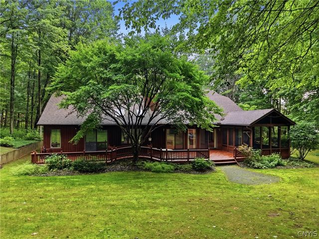 19 River Runne, Schroeppel, NY 13132