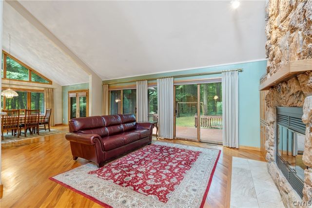 19 River Runne, Schroeppel, NY 13132