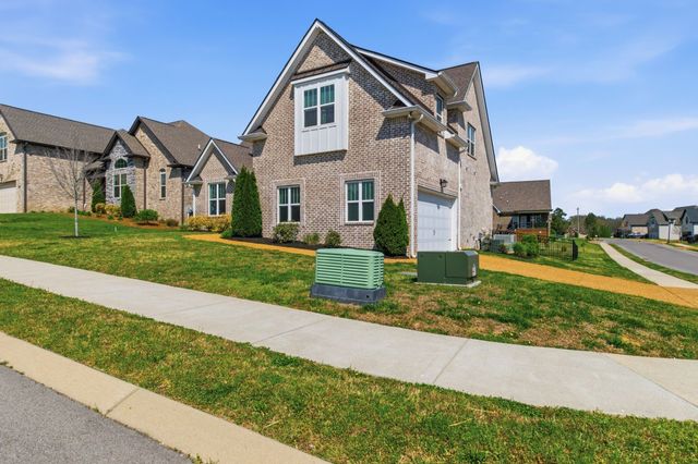 200 Ernest Dr, Lebanon, TN 37087