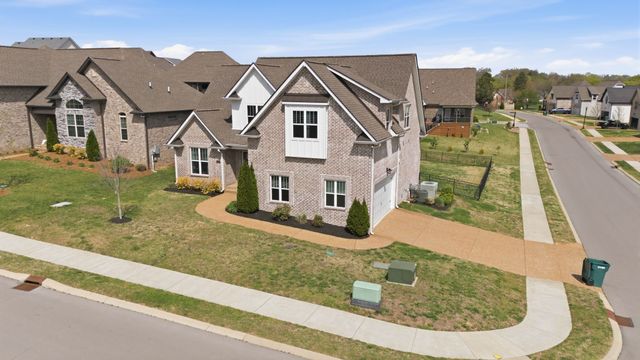 200 Ernest Dr, Lebanon, TN 37087