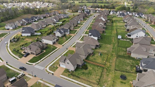 200 Ernest Dr, Lebanon, TN 37087