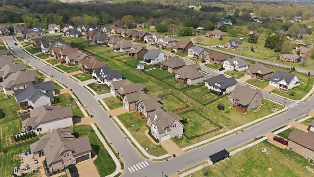 200 Ernest Dr, Lebanon, TN 37087