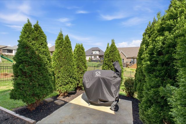 200 Ernest Dr, Lebanon, TN 37087