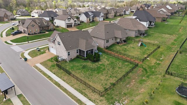 200 Ernest Dr, Lebanon, TN 37087