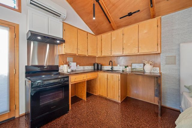 1881 7th Ave, Sacramento, CA 95818
