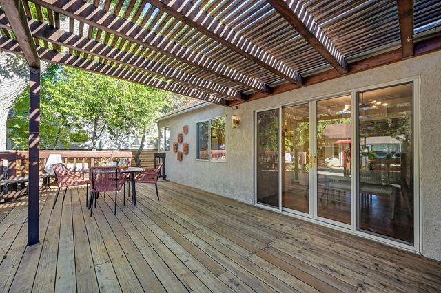 1881 7th Ave, Sacramento, CA 95818
