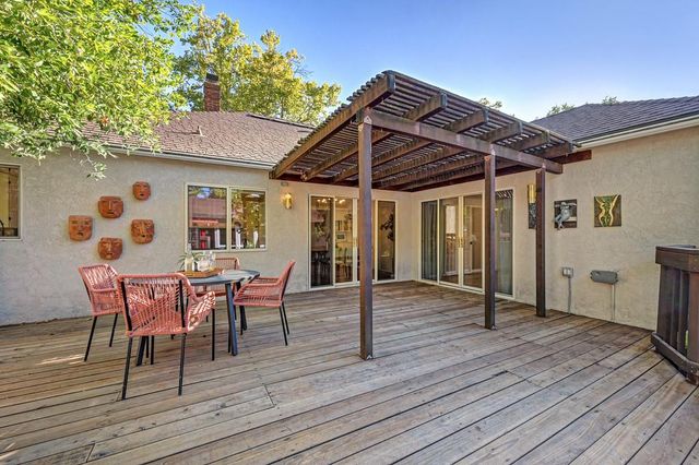 1881 7th Ave, Sacramento, CA 95818
