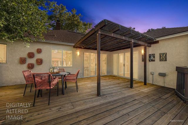 1881 7th Ave, Sacramento, CA 95818