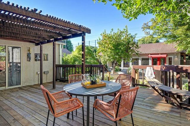 1881 7th Ave, Sacramento, CA 95818