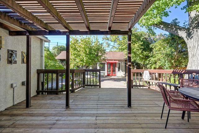 1881 7th Ave, Sacramento, CA 95818