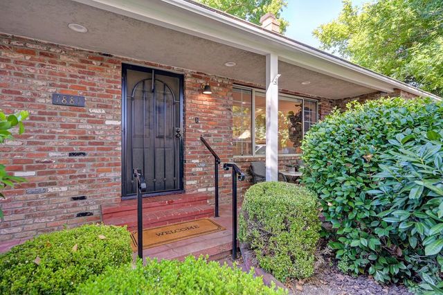 1881 7th Ave, Sacramento, CA 95818