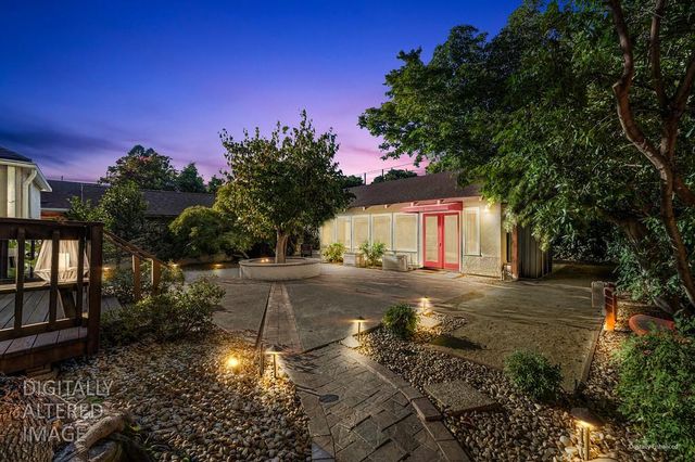 1881 7th Ave, Sacramento, CA 95818