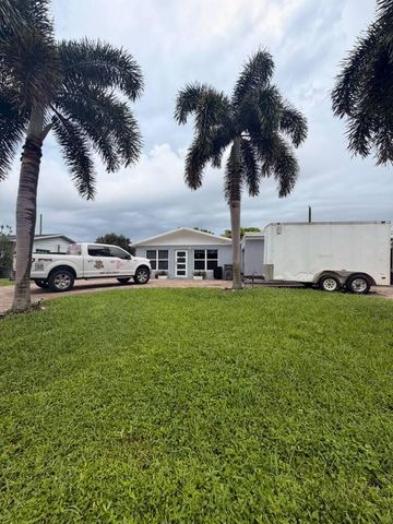 872 HARTH Drive, West Palm Beach, FL 33415