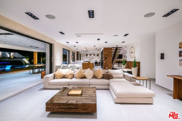 25879 Chalmers Place, Calabasas, CA 91302