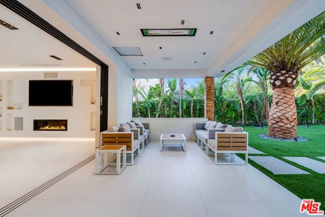 25879 Chalmers Place, Calabasas, CA 91302