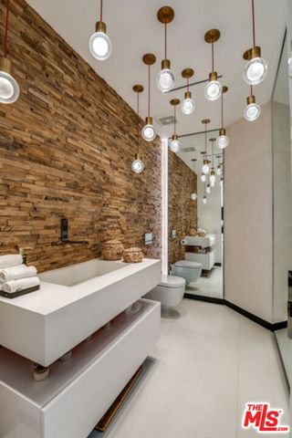 25879 Chalmers Place, Calabasas, CA 91302