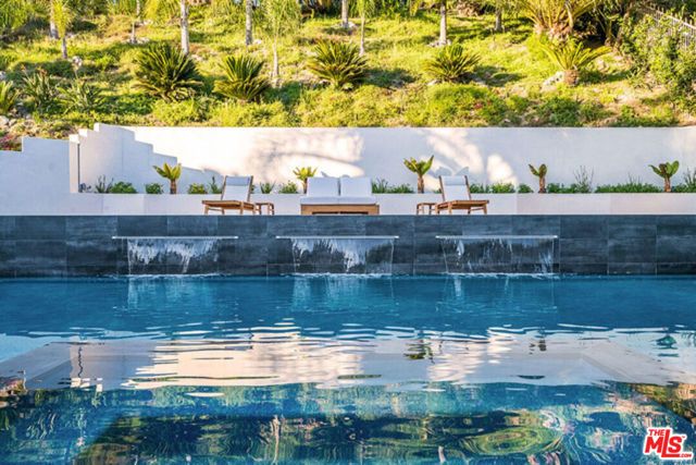 25879 Chalmers Place, Calabasas, CA 91302