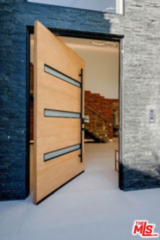 25879 Chalmers Place, Calabasas, CA 91302