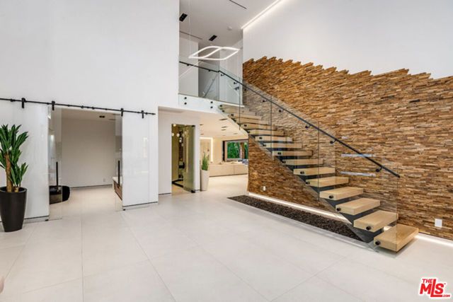 25879 Chalmers Place, Calabasas, CA 91302