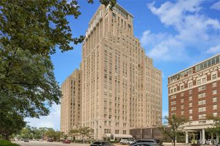 232 N Kingshighway Boulevard N 1102, St Louis, MO 63108