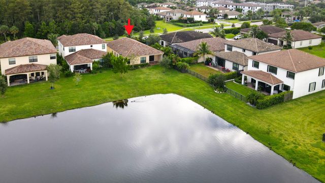 8985 Gulf Run Way, Lake Worth, FL 33467