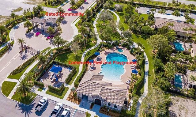8985 Gulf Run Way, Lake Worth, FL 33467