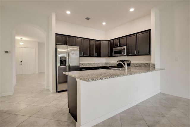 8985 Gulf Run Way, Lake Worth, FL 33467