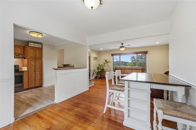 28 Hilltop Drive, Mahopac, NY 10541