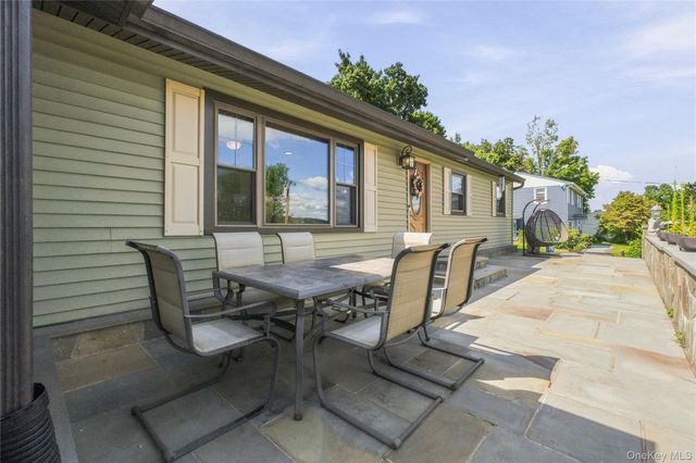 28 Hilltop Drive, Mahopac, NY 10541