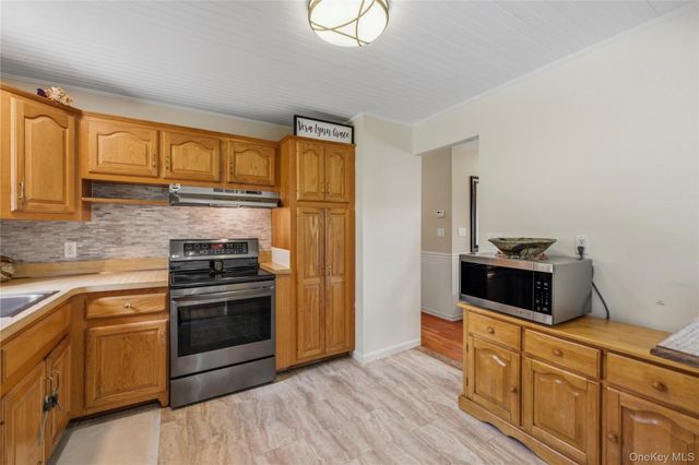 28 Hilltop Drive, Mahopac, NY 10541