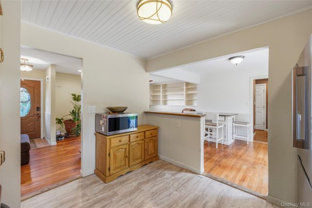 28 Hilltop Drive, Mahopac, NY 10541