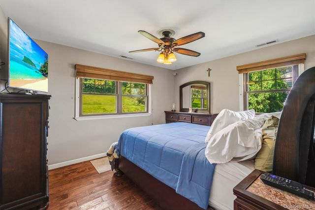 28 Hilltop Drive, Mahopac, NY 10541