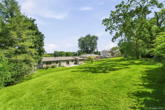 28 Hilltop Drive, Mahopac, NY 10541