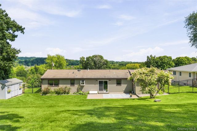 28 Hilltop Drive, Mahopac, NY 10541
