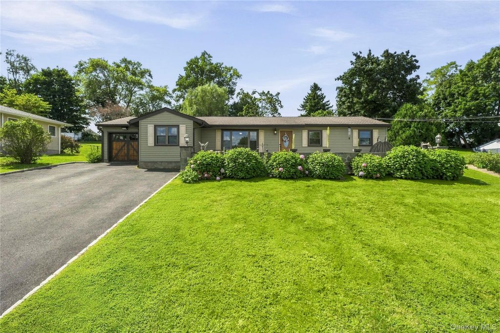 28 Hilltop Drive, Mahopac, NY 10541 — exterior