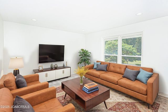 2319 KNIGHT VALLEY DRIVE, Jefferson City, MO 65101