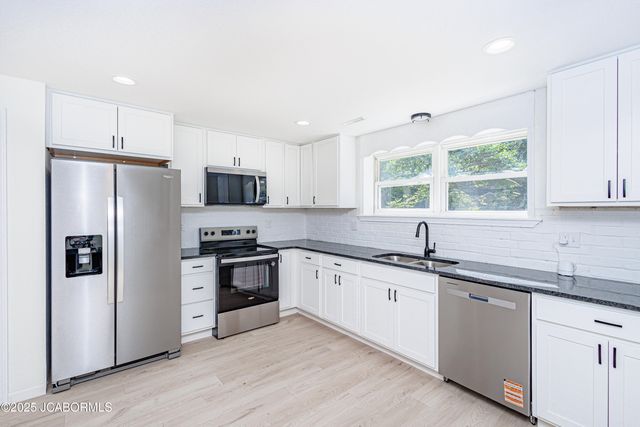 2319 KNIGHT VALLEY DRIVE, Jefferson City, MO 65101