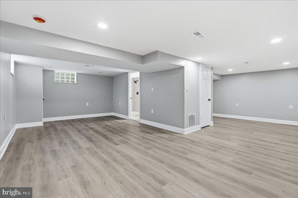 Image 25 of property listing at 6305 CARLYNN AVE, Baltimore, MD 21207