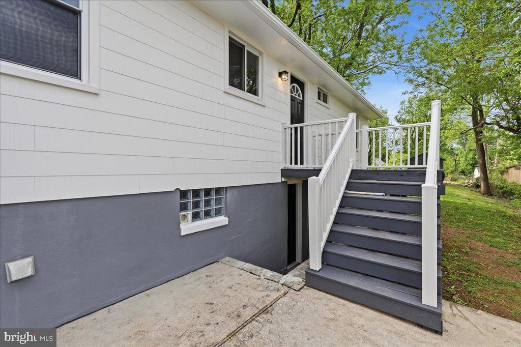 Image 28 of property listing at 6305 CARLYNN AVE, Baltimore, MD 21207