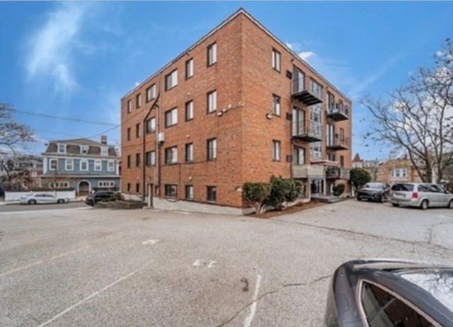 39 Crescent Ave 9, Chelsea, MA 02150