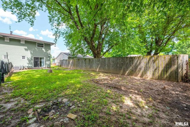 4613 W MEROL Court, Peoria, IL 61604
