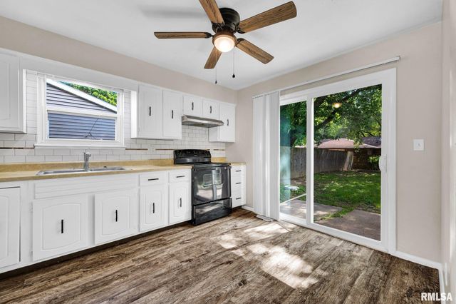 4613 W MEROL Court, Peoria, IL 61604