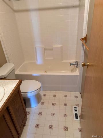 58904 Lily Court, New Haven, MI 48048