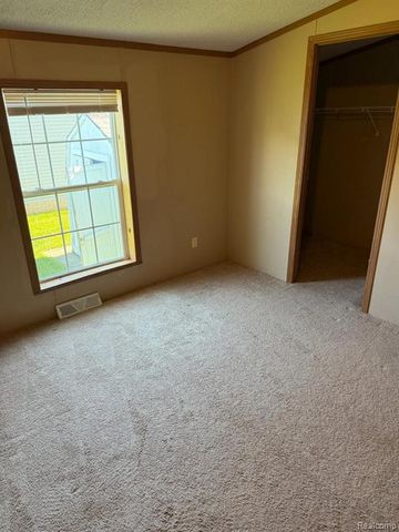 58904 Lily Court, New Haven, MI 48048